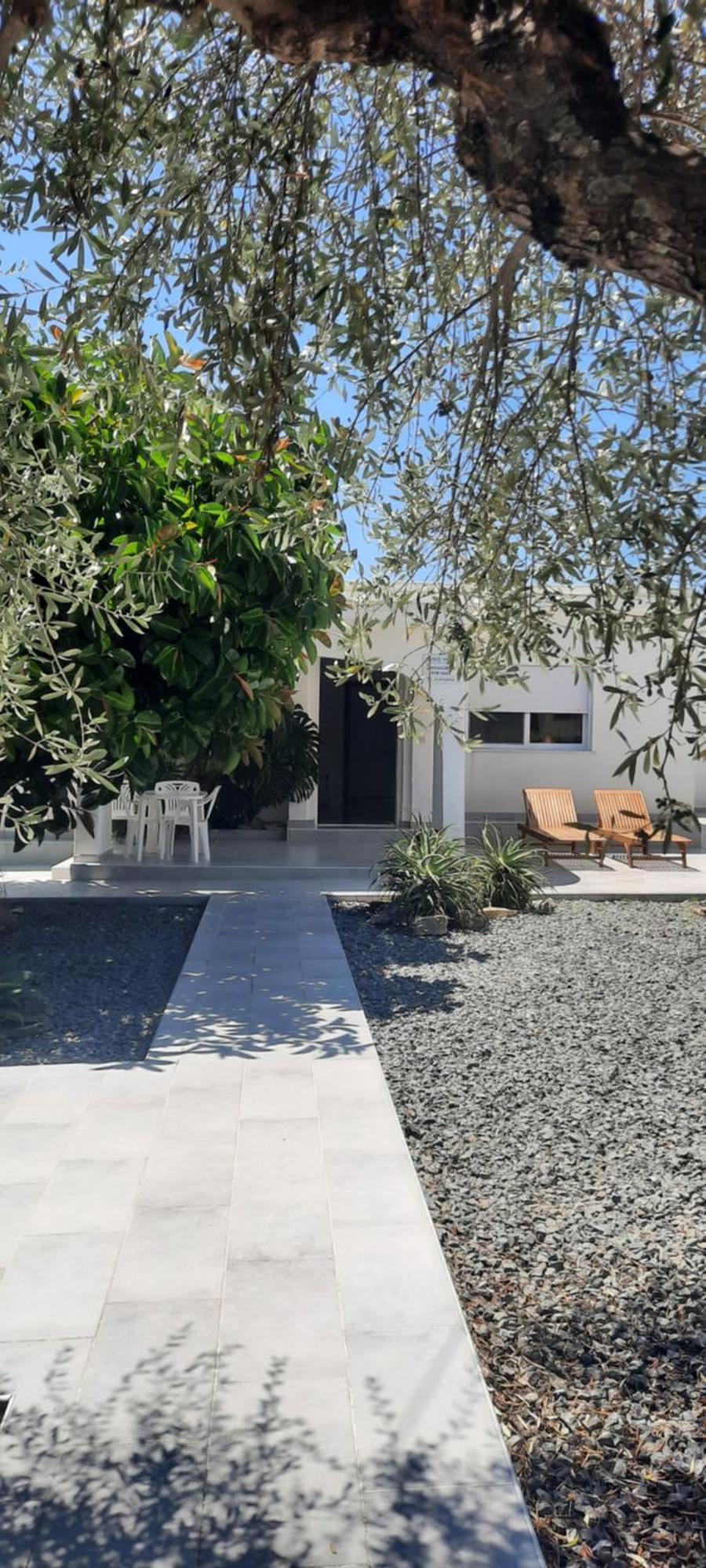 Janis Home Chrani Exterior foto