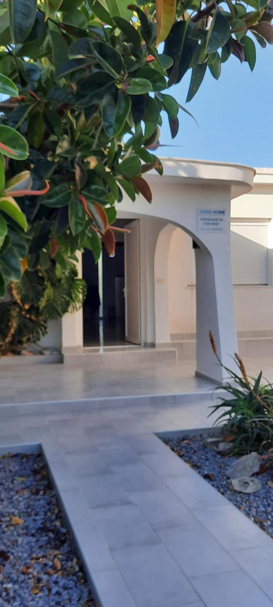 Janis Home Chrani Exterior foto